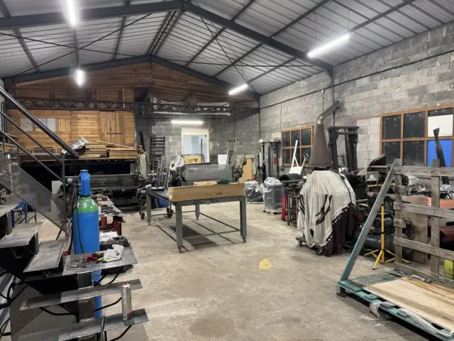 Atelier éclairé après relamping